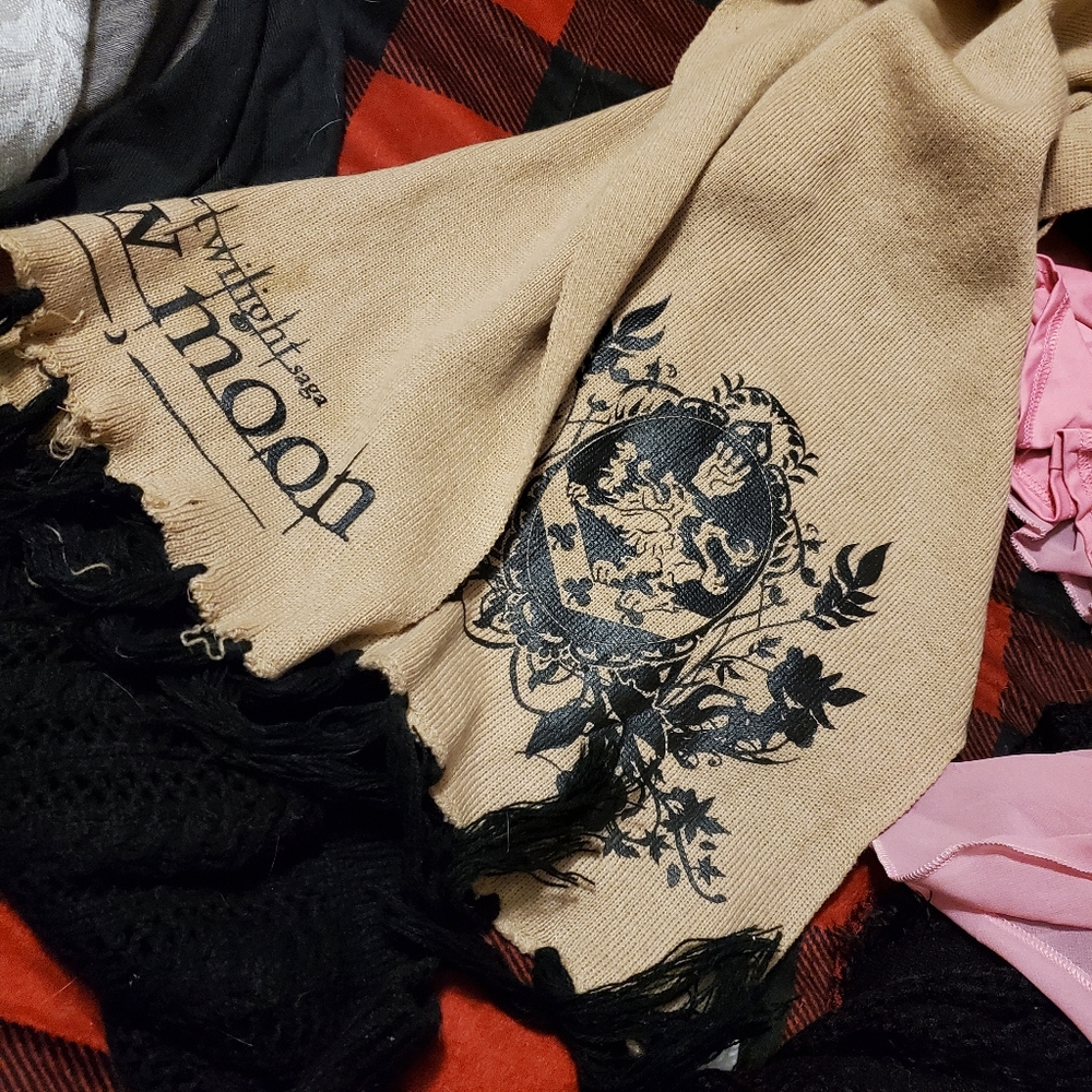New moon scarf and other things